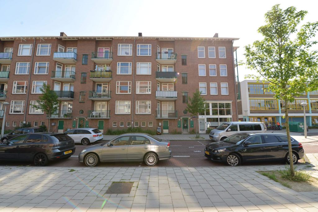 Robert Scottstraat 38 3, 1056AZ, Amsterdam €365.000,